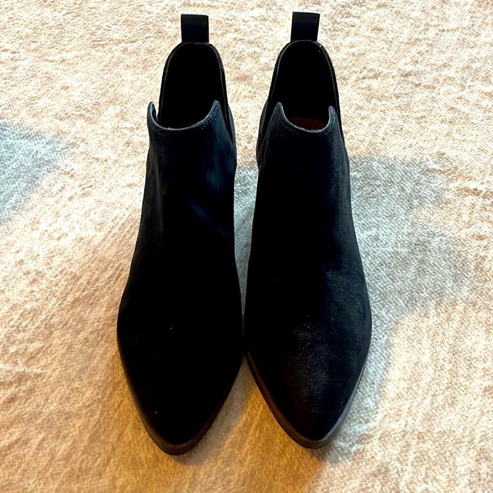 Nine West Black Suede Booties Size 8.5 NIB